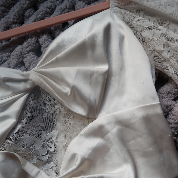 For Love and Lemons White Lace Bow Puff Sleeve Blouse Top Size Small - Picture 2 of 5